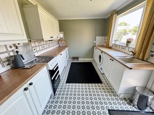 Kitchen- click for photo gallery